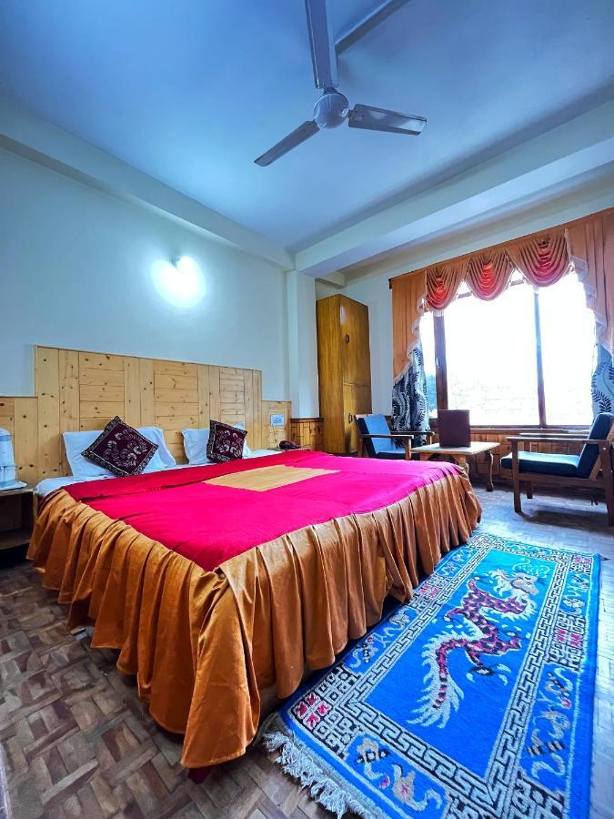 Hotel Snow Mountain Mall Road Manali  Bagian luar foto