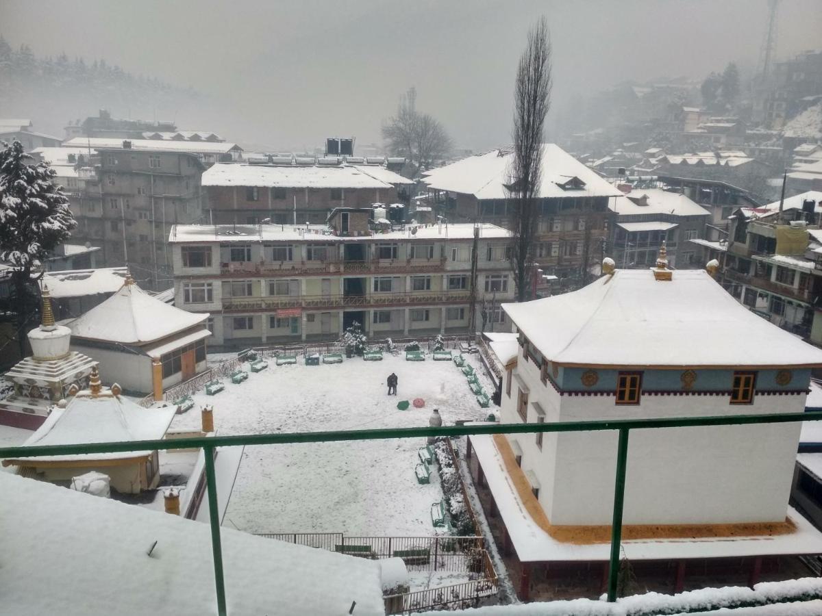 Hotel Snow Mountain Mall Road Manali  Bagian luar foto
