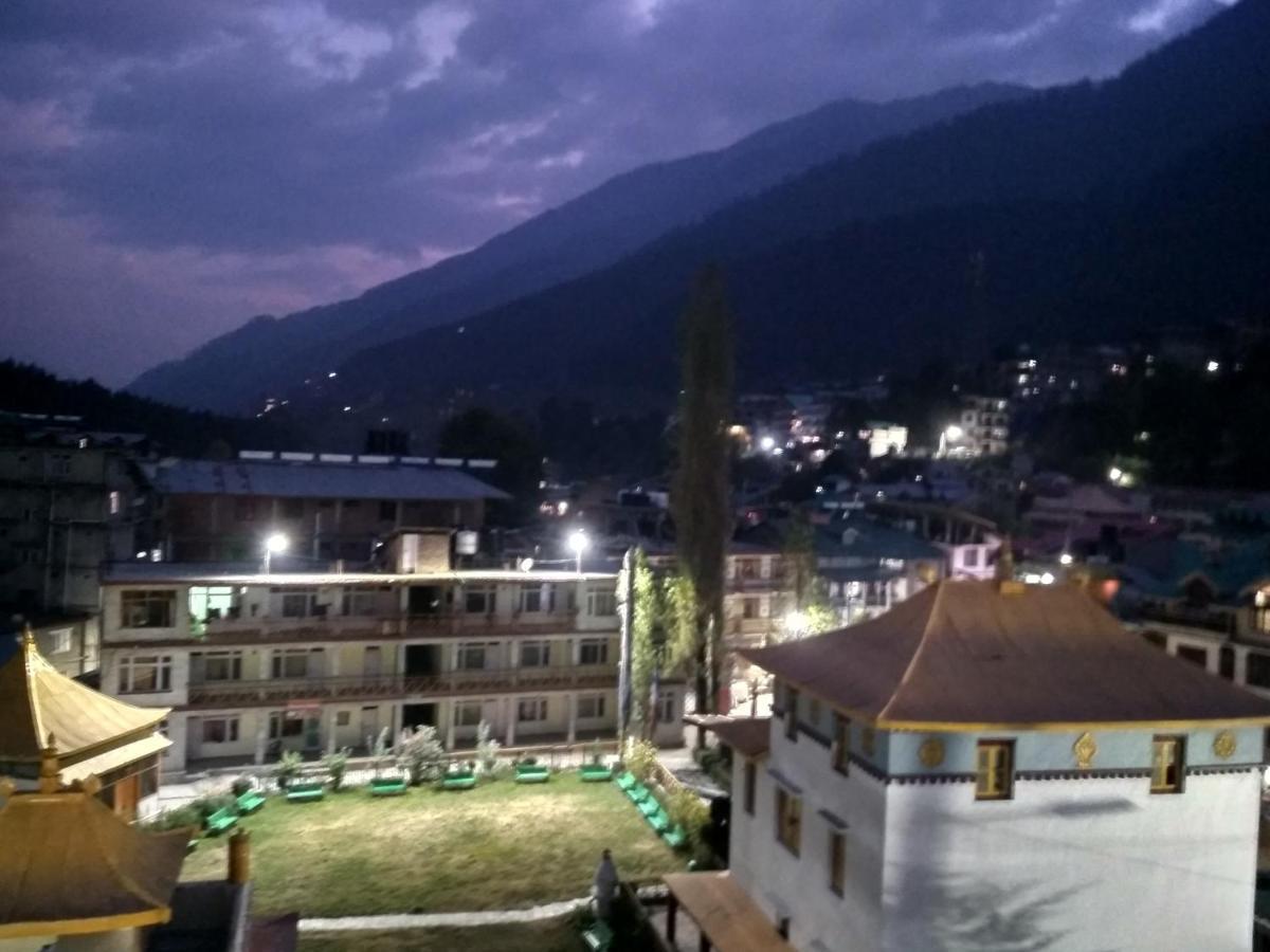 Hotel Snow Mountain Mall Road Manali  Bagian luar foto