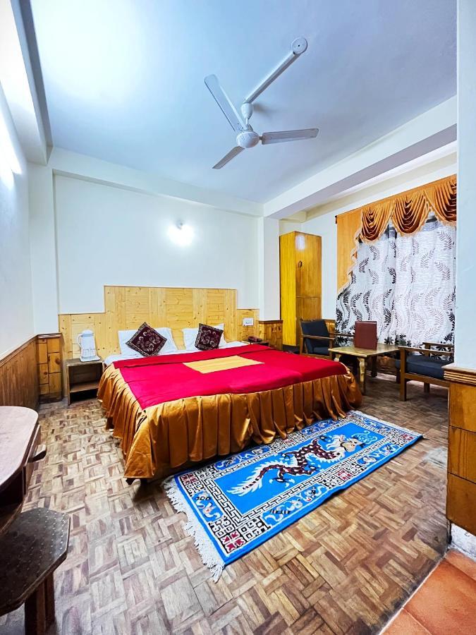 Hotel Snow Mountain Mall Road Manali  Bagian luar foto