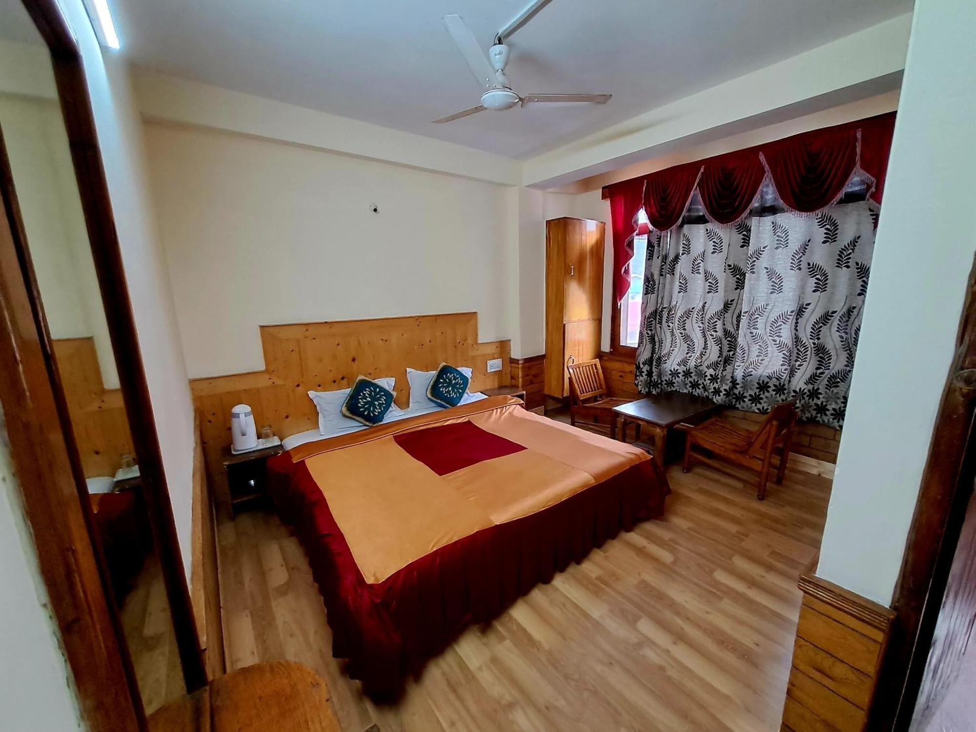Hotel Snow Mountain Mall Road Manali  Bagian luar foto