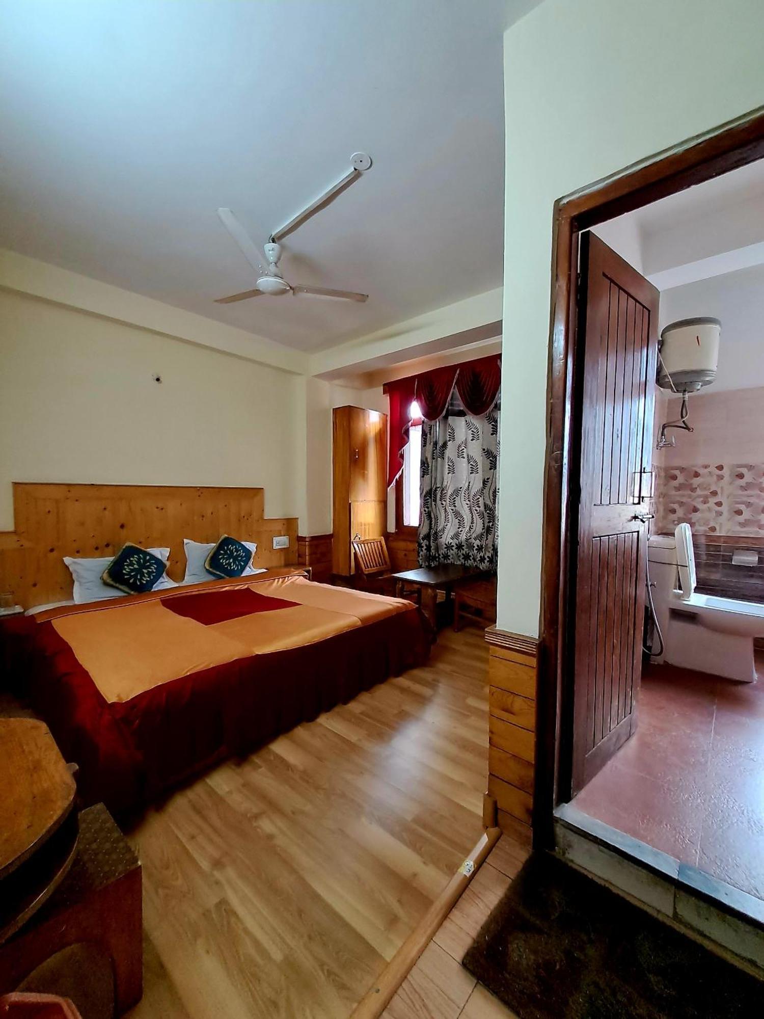 Hotel Snow Mountain Mall Road Manali  Bagian luar foto
